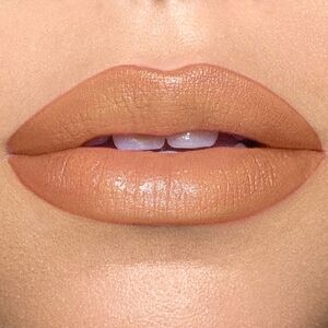 NWT Jeffree Star Gardening H0E Matte Velvet Trap Lipstick Full Size